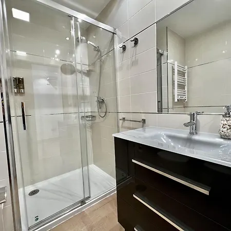 Riscal 9 By United Renters Apartment *