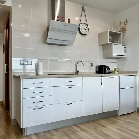 Riscal 9 By United Renters
