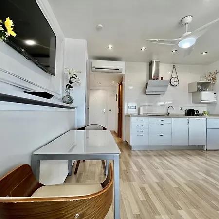 Riscal 9 By United Renters